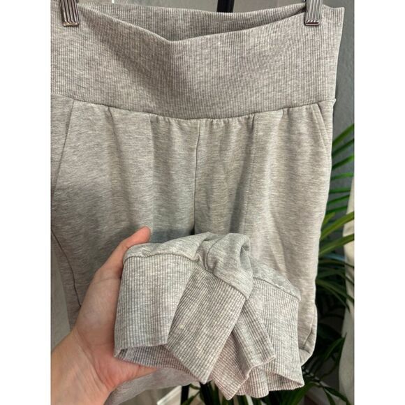 Nike Yoga Flow Pants 7/8 Joggers Sweats Lounge Workout Medium Gray - Picture 2 of 5